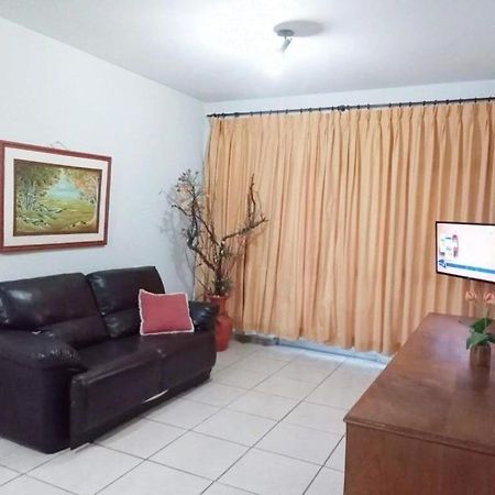 Apartamento Familia A 10 Mim Da Praia Do Forte Em Cabo Frio Exterior photo